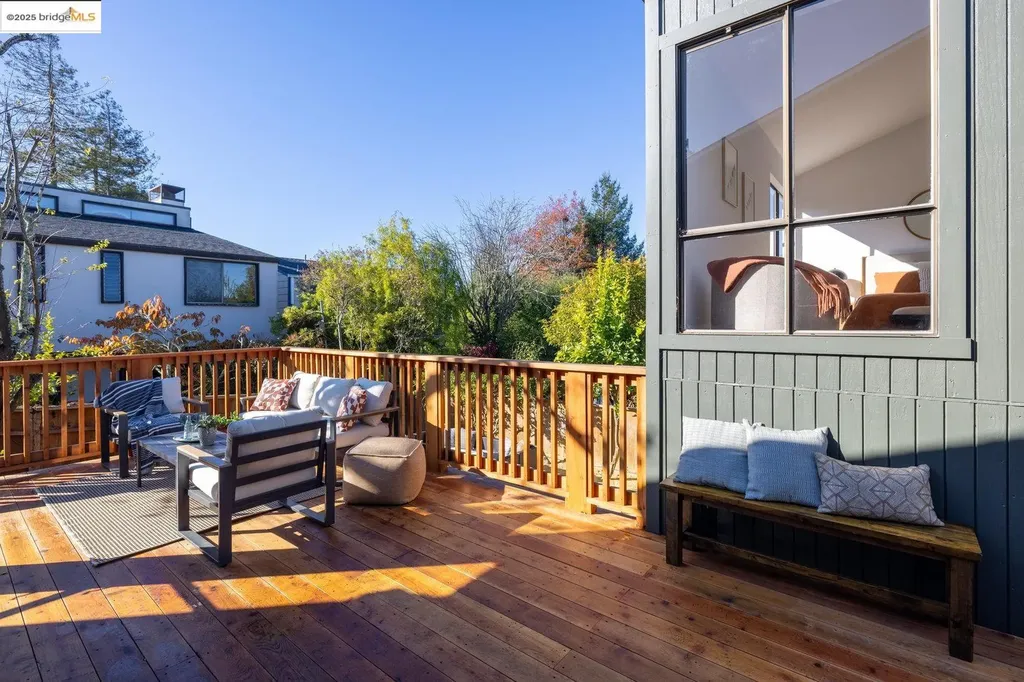 568 Vistamont Avenue Berkeley CA 94708