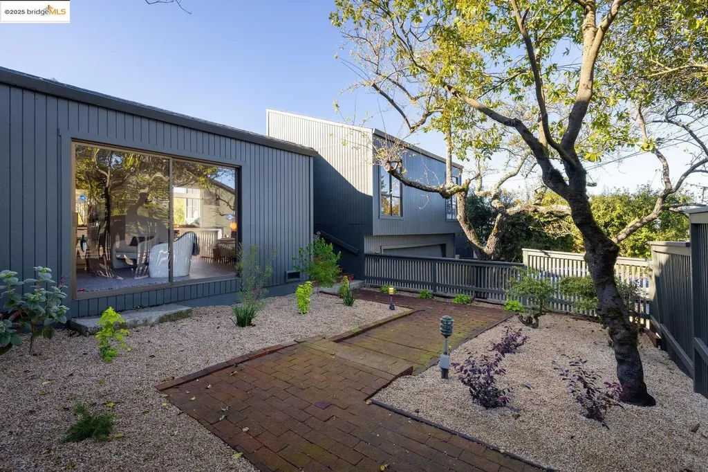 568 Vistamont Avenue Berkeley CA 94708