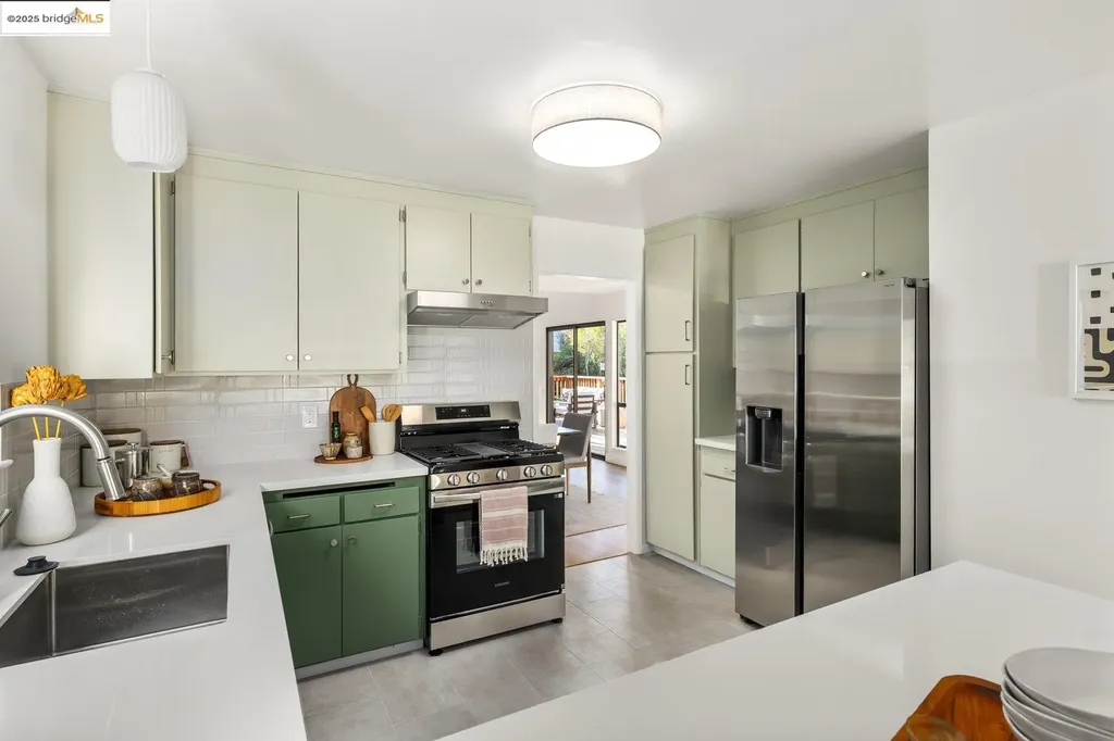 568 Vistamont Avenue Berkeley CA 94708
