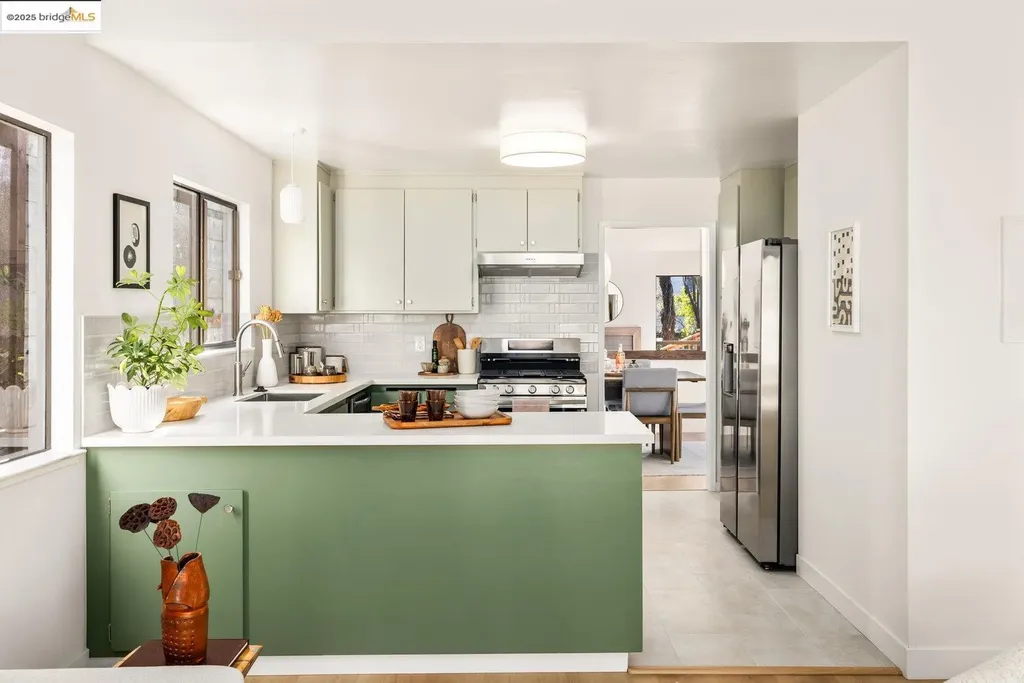 568 Vistamont Avenue Berkeley CA 94708