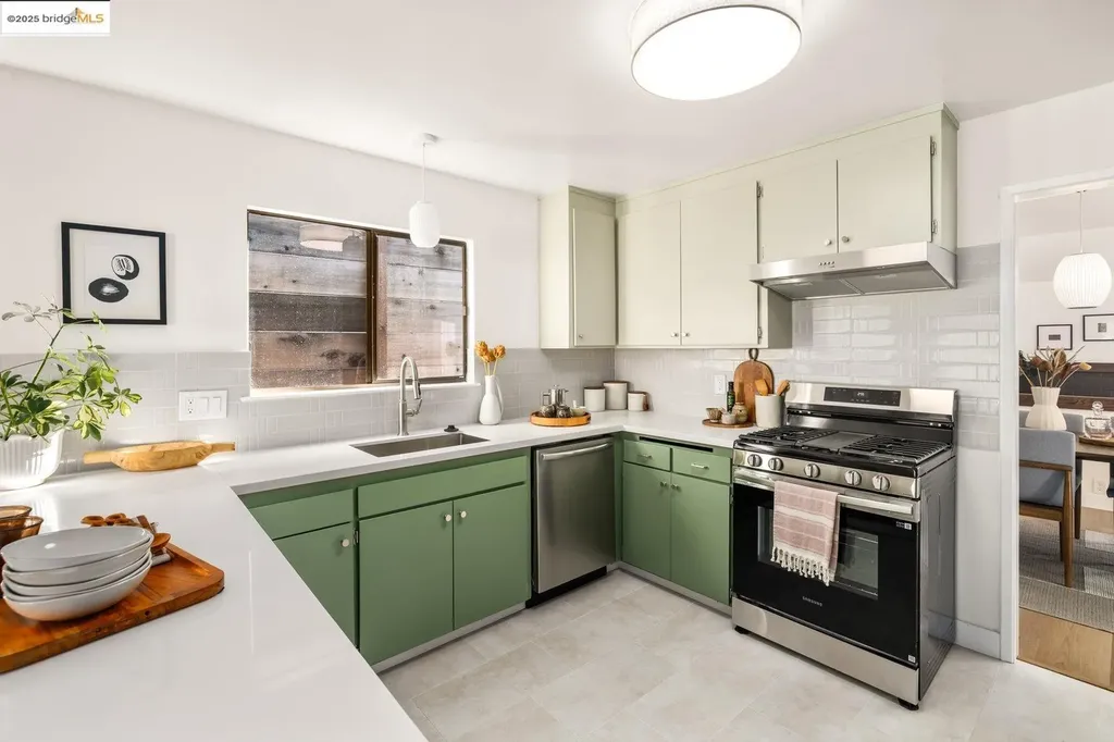 568 Vistamont Avenue Berkeley CA 94708