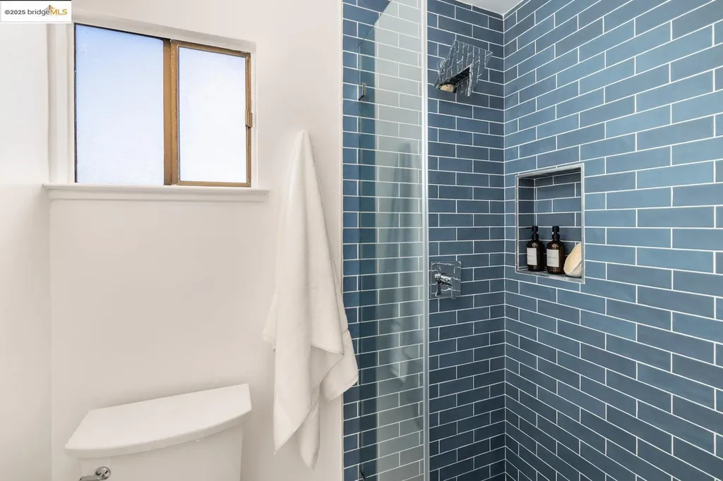 568 Vistamont Avenue Berkeley CA 94708
