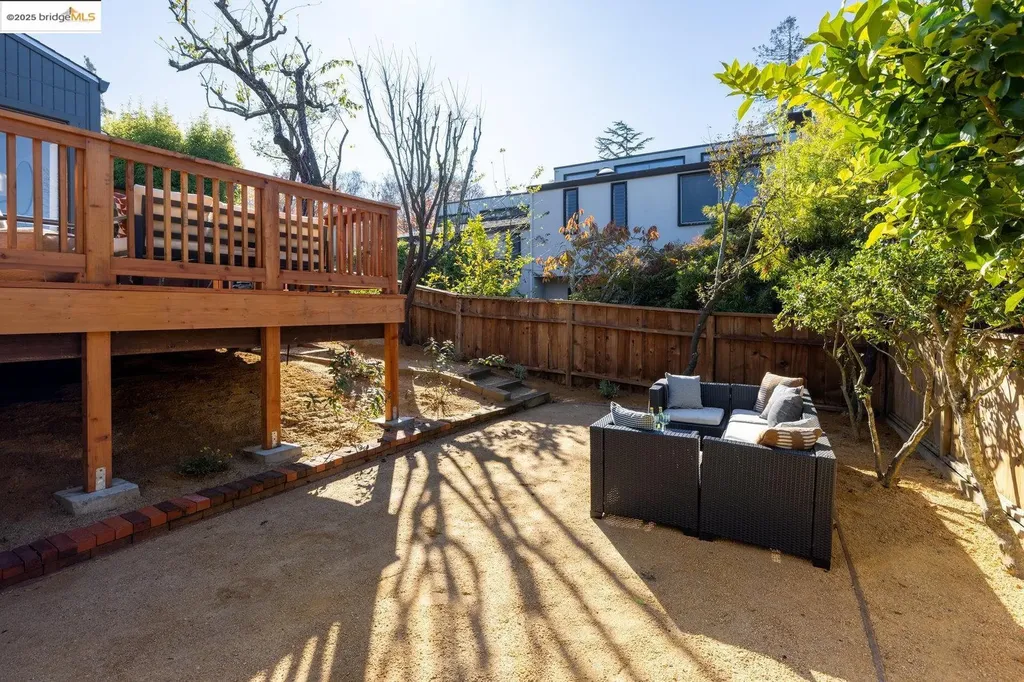 568 Vistamont Avenue Berkeley CA 94708