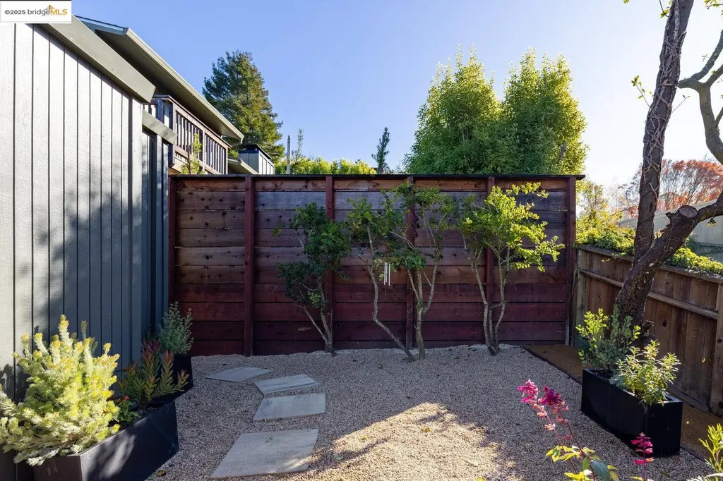 568 Vistamont Avenue Berkeley CA 94708
