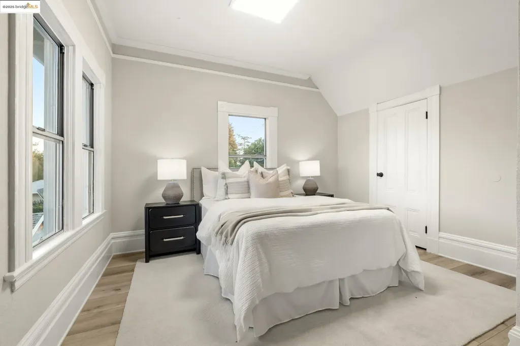 2050 30th Street Oakland CA 94606