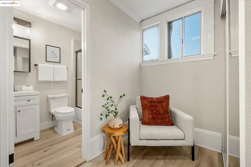 2050 30th Street Oakland CA 94606