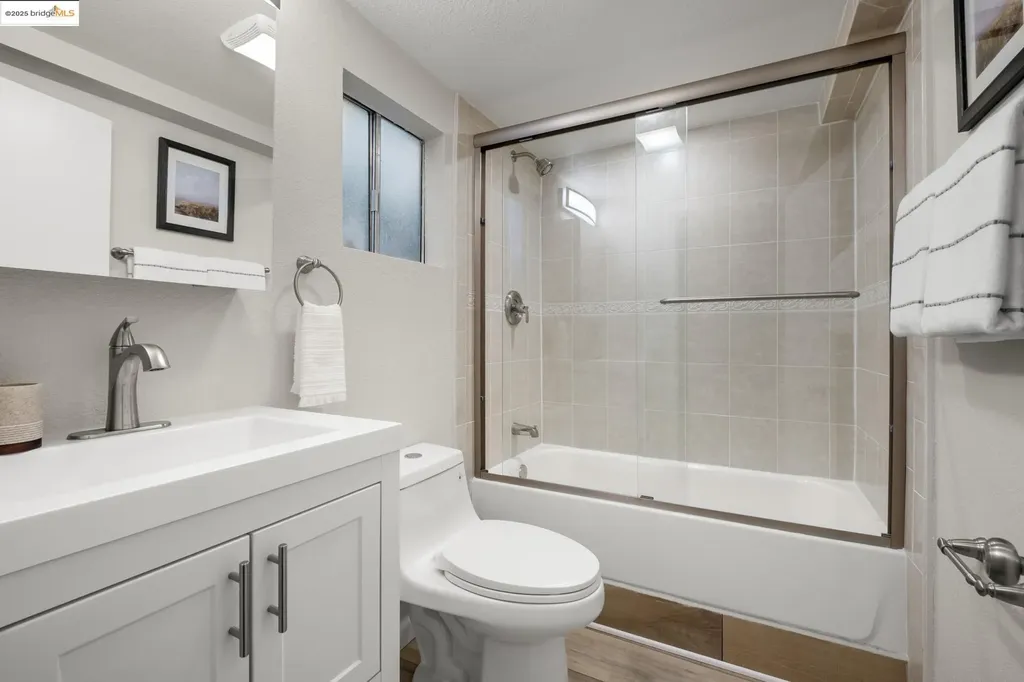 2050 30th Street Oakland CA 94606