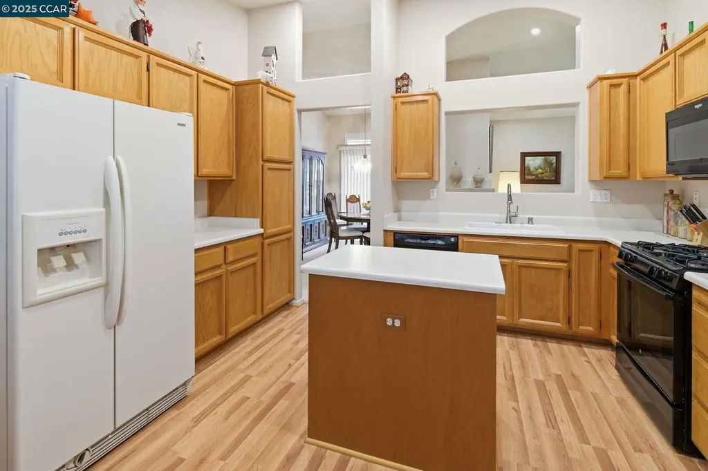 443 Mandarin Circle Vacaville CA 95687