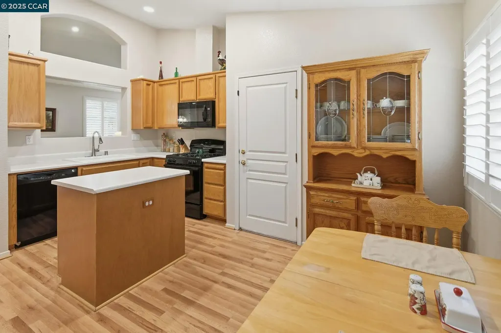 443 Mandarin Circle Vacaville CA 95687