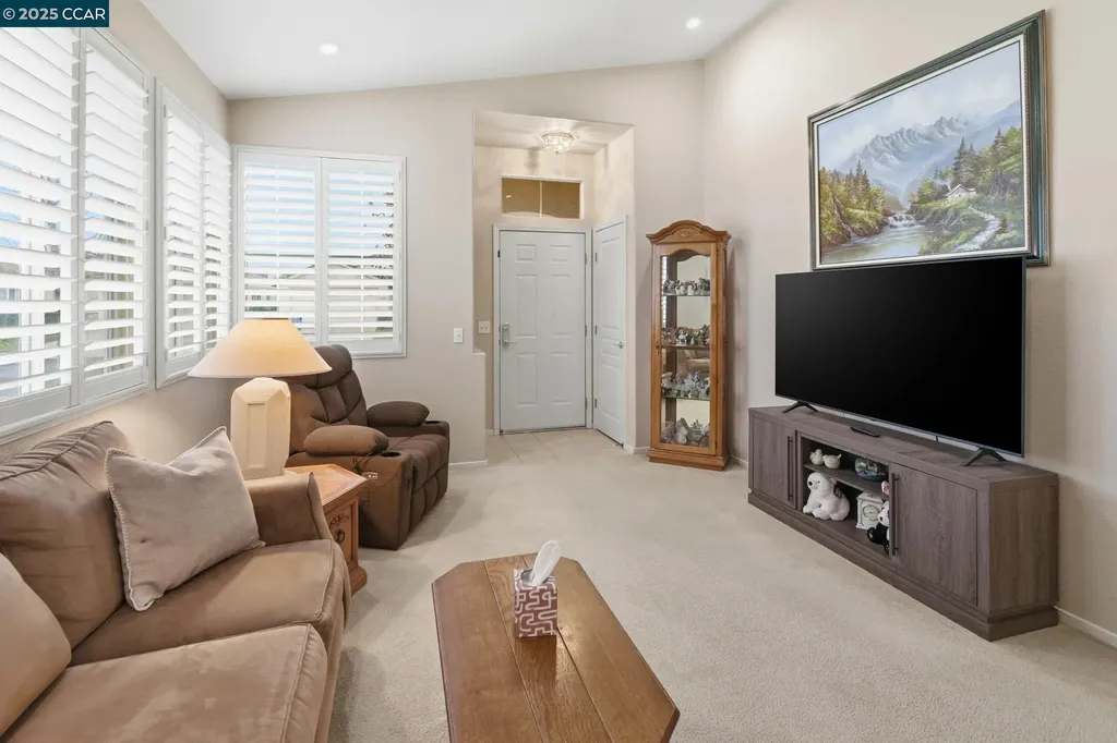 443 Mandarin Circle Vacaville CA 95687