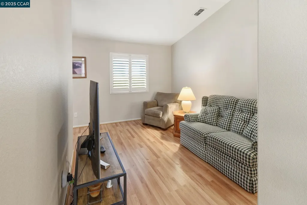 443 Mandarin Circle Vacaville CA 95687