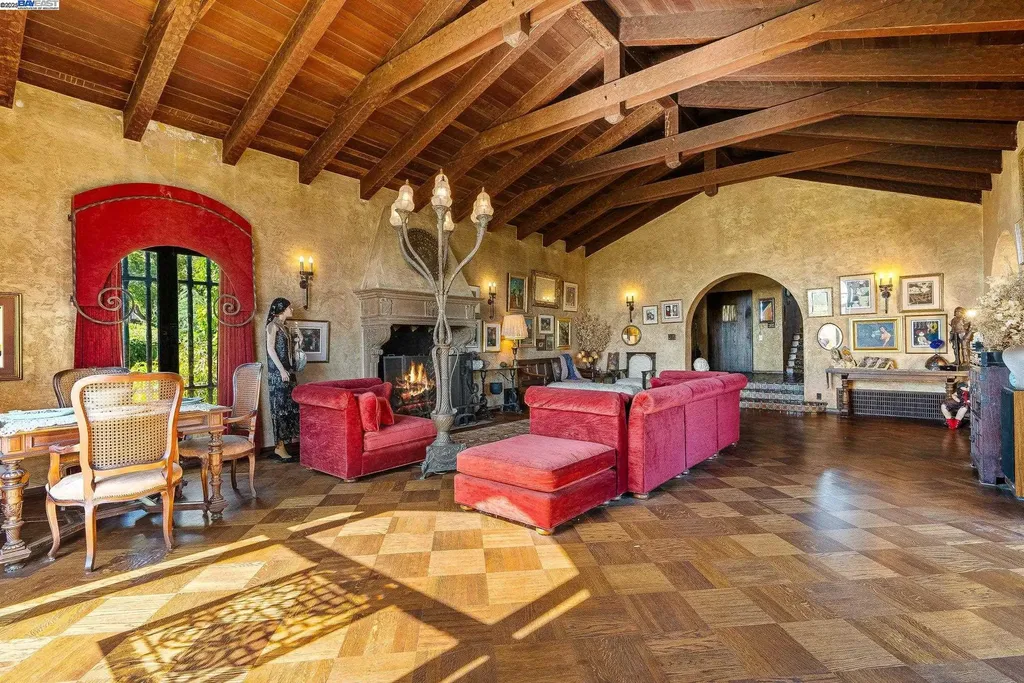 921 Warren Street Hayward CA 94541