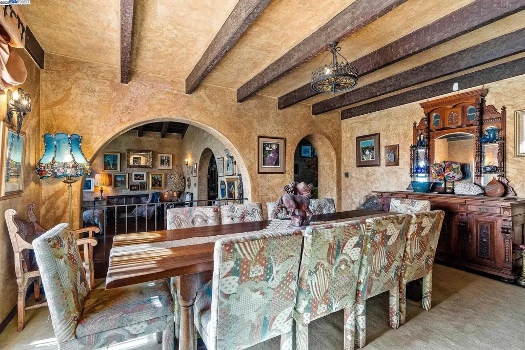 921 Warren Street Hayward CA 94541