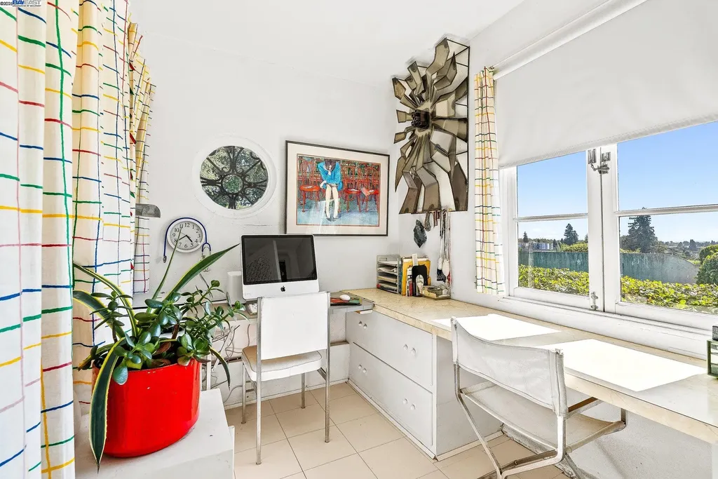 921 Warren Street Hayward CA 94541