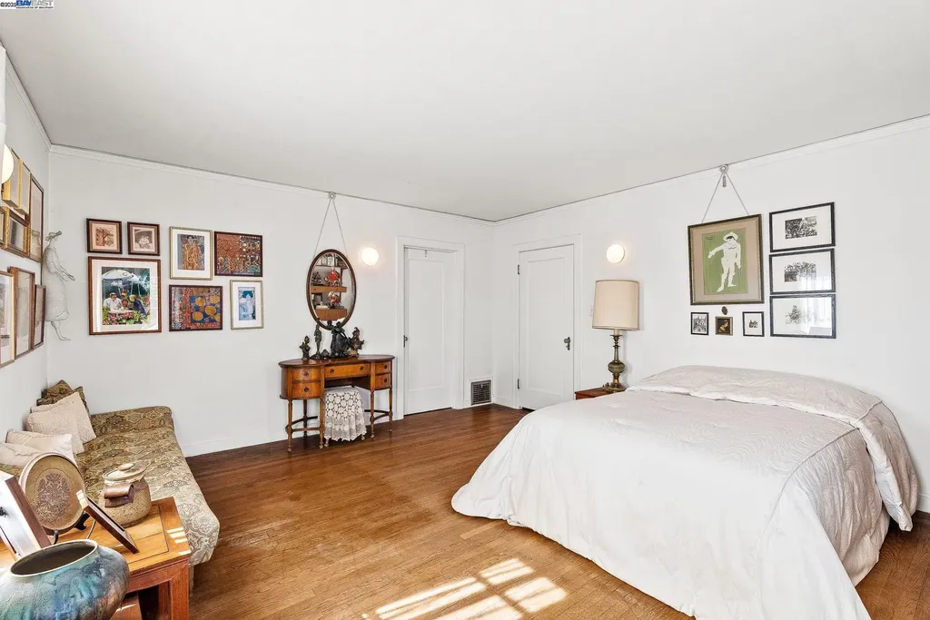 921 Warren Street Hayward CA 94541