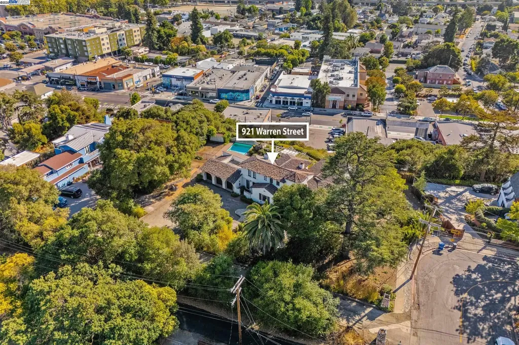921 Warren Street Hayward CA 94541