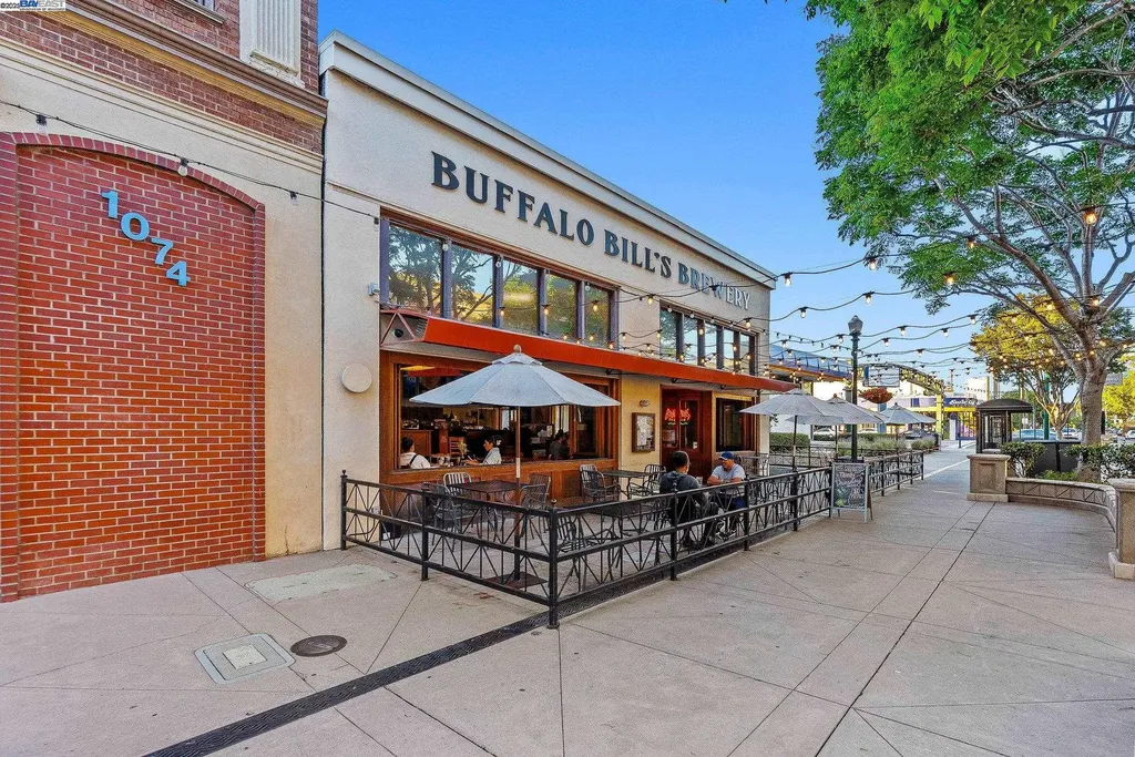 921 Warren Street Hayward CA 94541