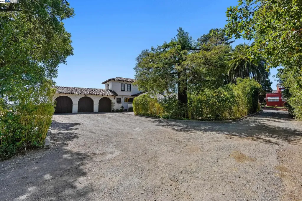 921 Warren Street Hayward CA 94541