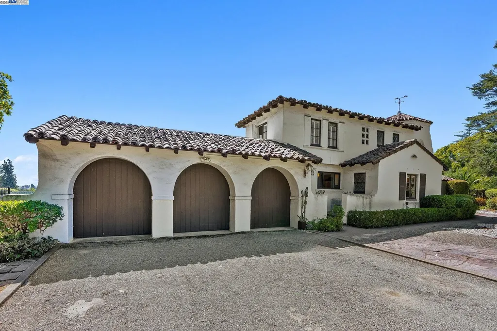 921 Warren Street Hayward CA 94541