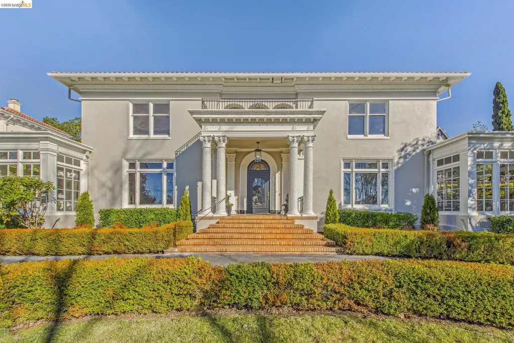 Piedmont CA, 44 Bellevue Avenue