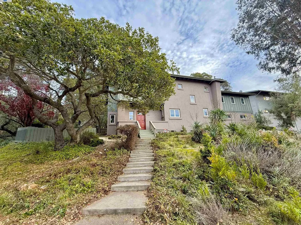4400 Saint Andrews Road Oakland CA 94605