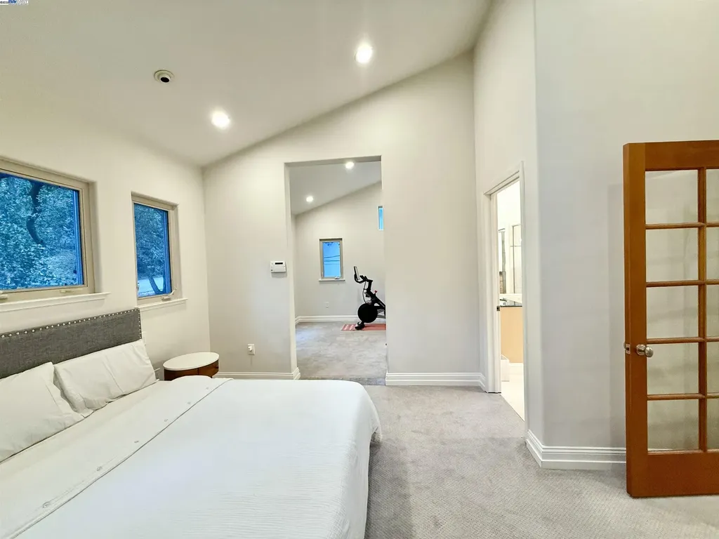 4400 Saint Andrews Road Oakland CA 94605