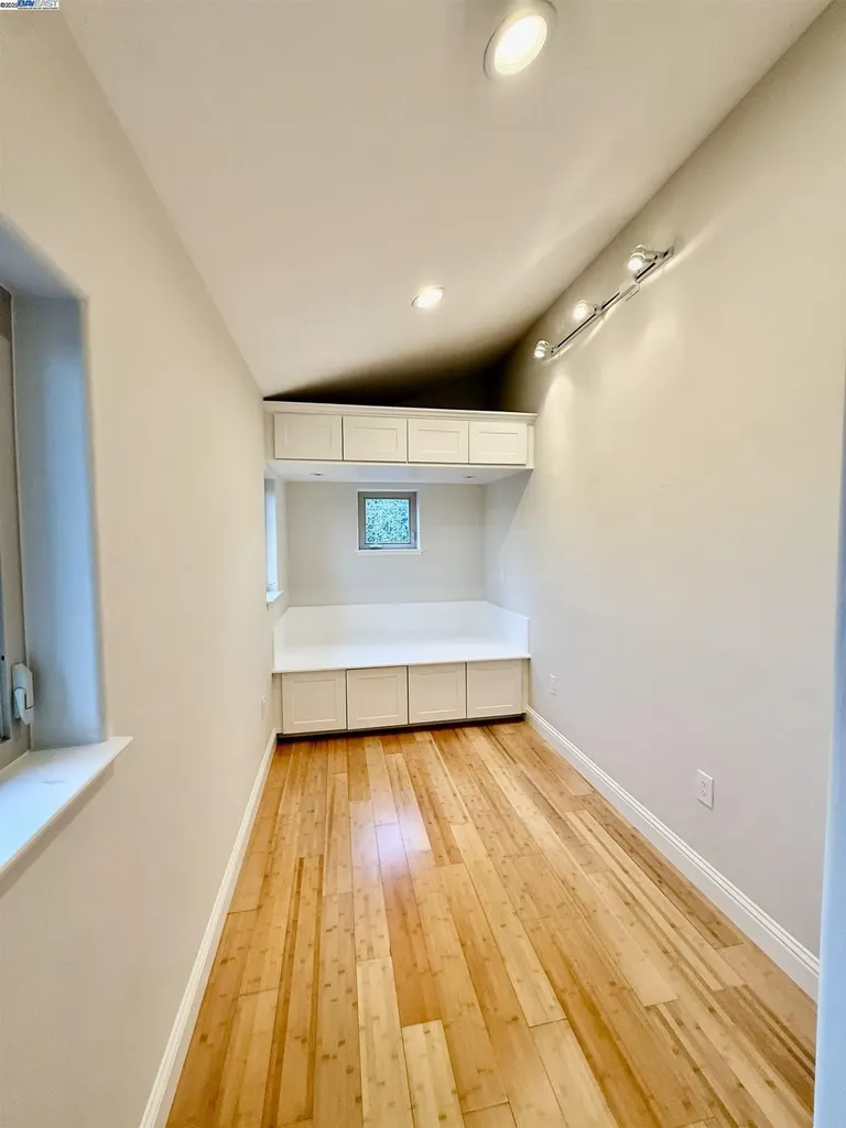 4400 Saint Andrews Road Oakland CA 94605