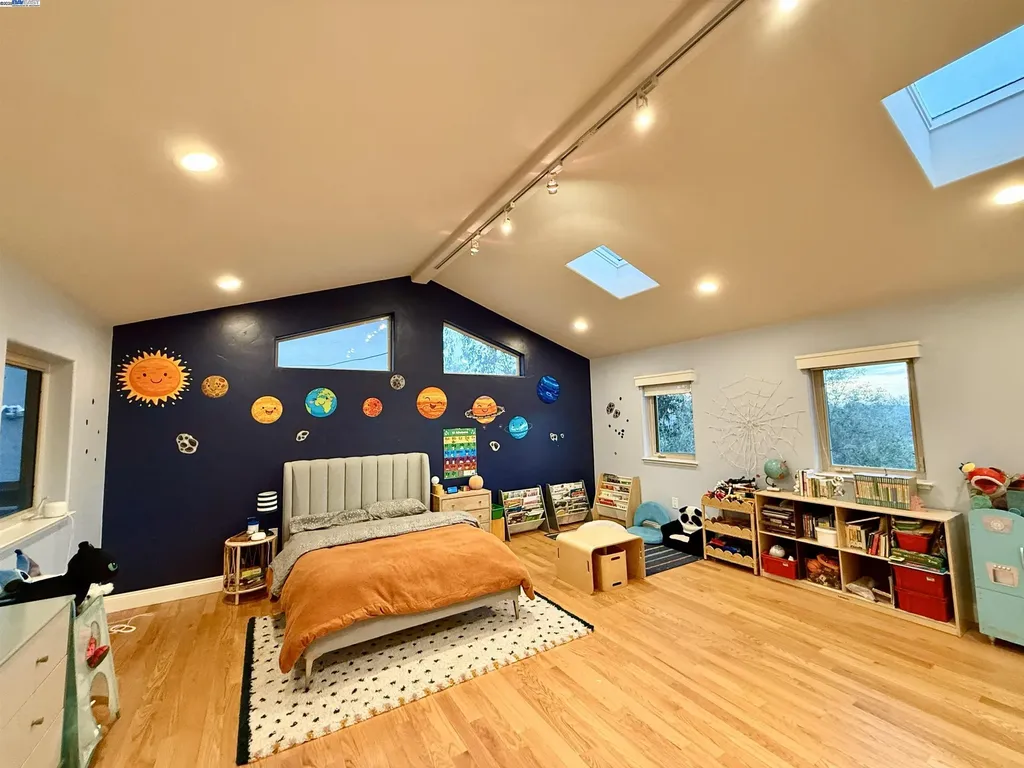 4400 Saint Andrews Road Oakland CA 94605