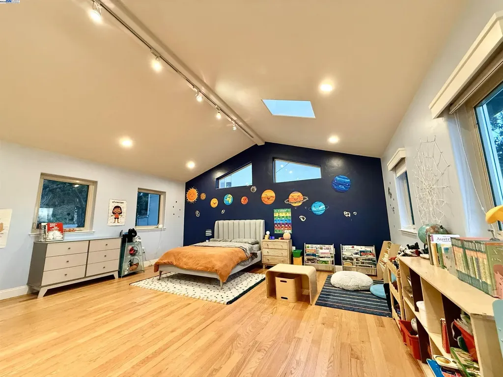 4400 Saint Andrews Road Oakland CA 94605