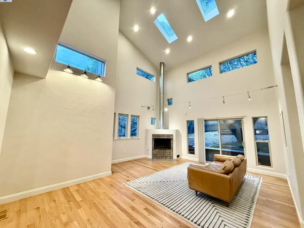 4400 Saint Andrews Road Oakland CA 94605