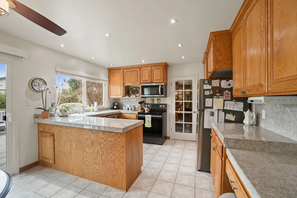 136 Marco Lane Vacaville CA 95688