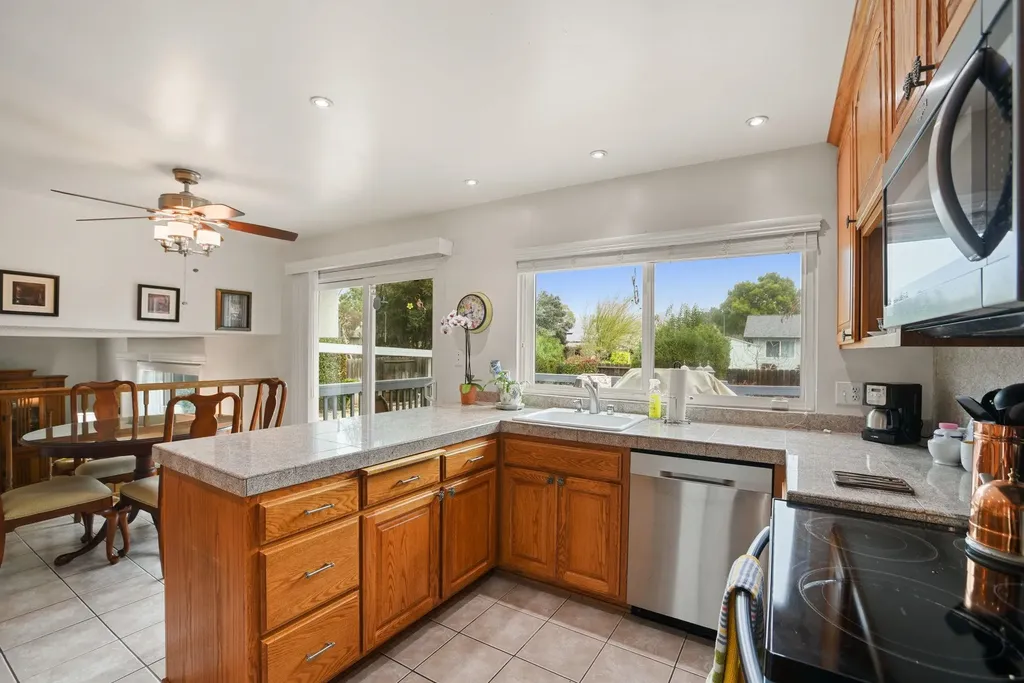 136 Marco Lane Vacaville CA 95688