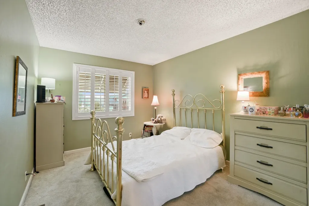 136 Marco Lane Vacaville CA 95688