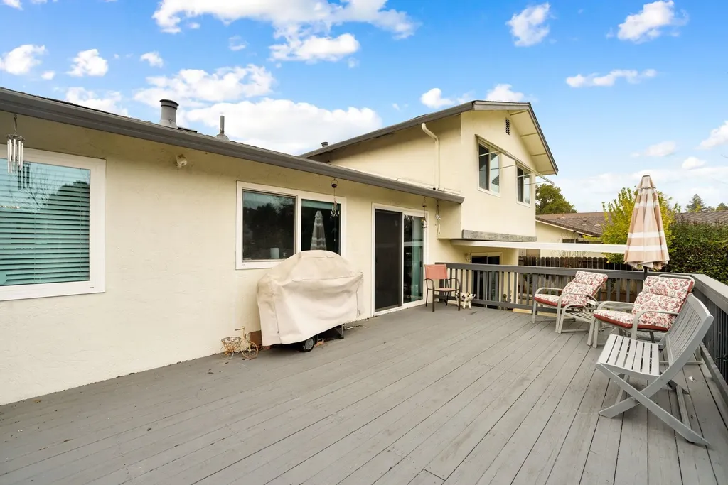 136 Marco Lane Vacaville CA 95688