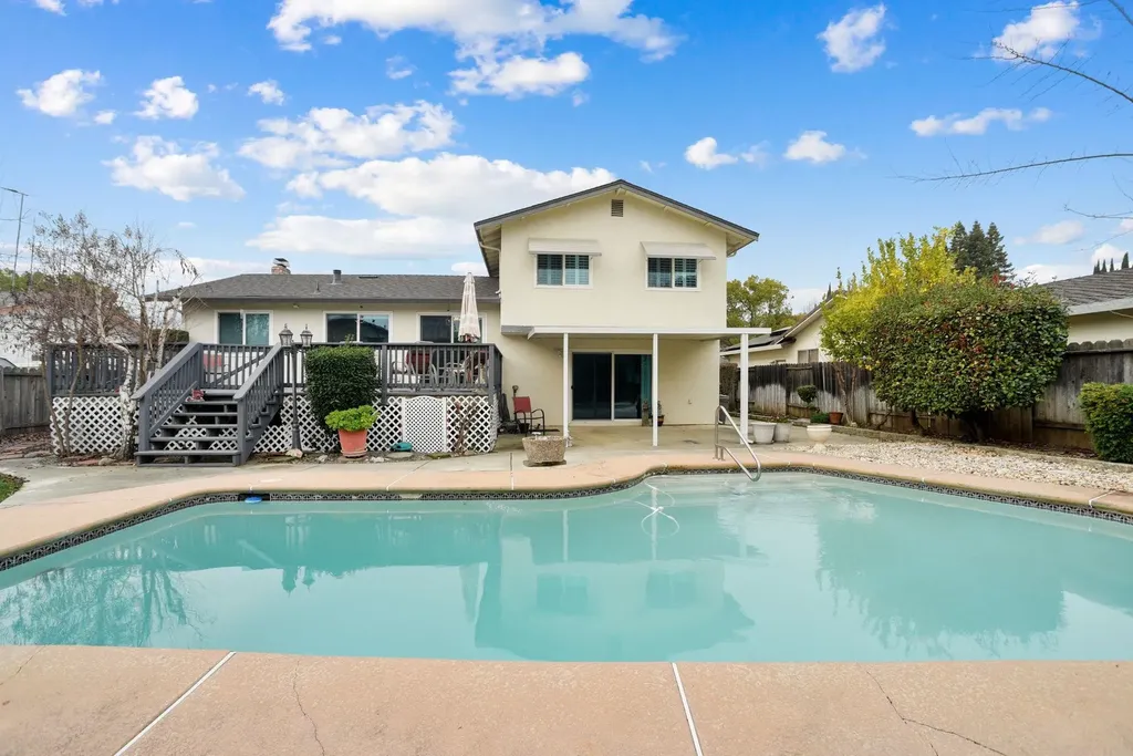 136 Marco Lane Vacaville CA 95688