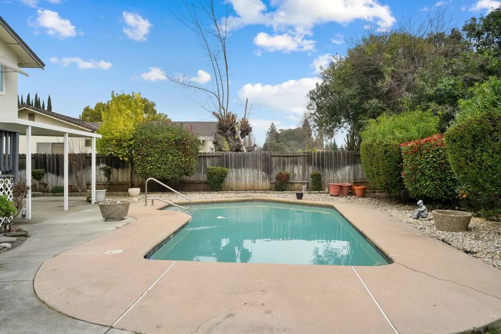 136 Marco Lane Vacaville CA 95688