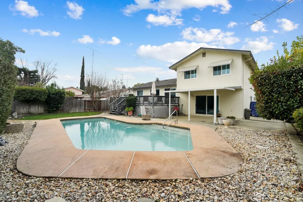 136 Marco Lane Vacaville CA 95688