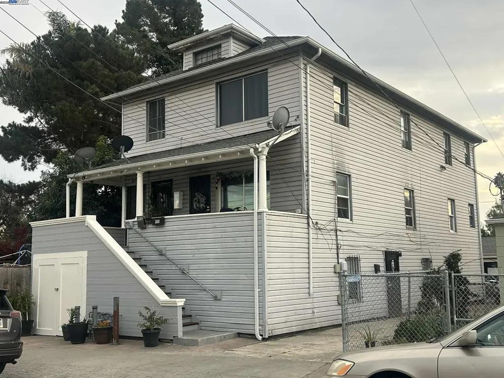 9953 Dante Avenue Oakland CA 94603