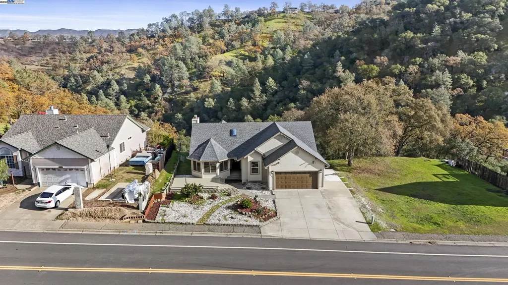 1239 Steele Canyon Napa CA 94558