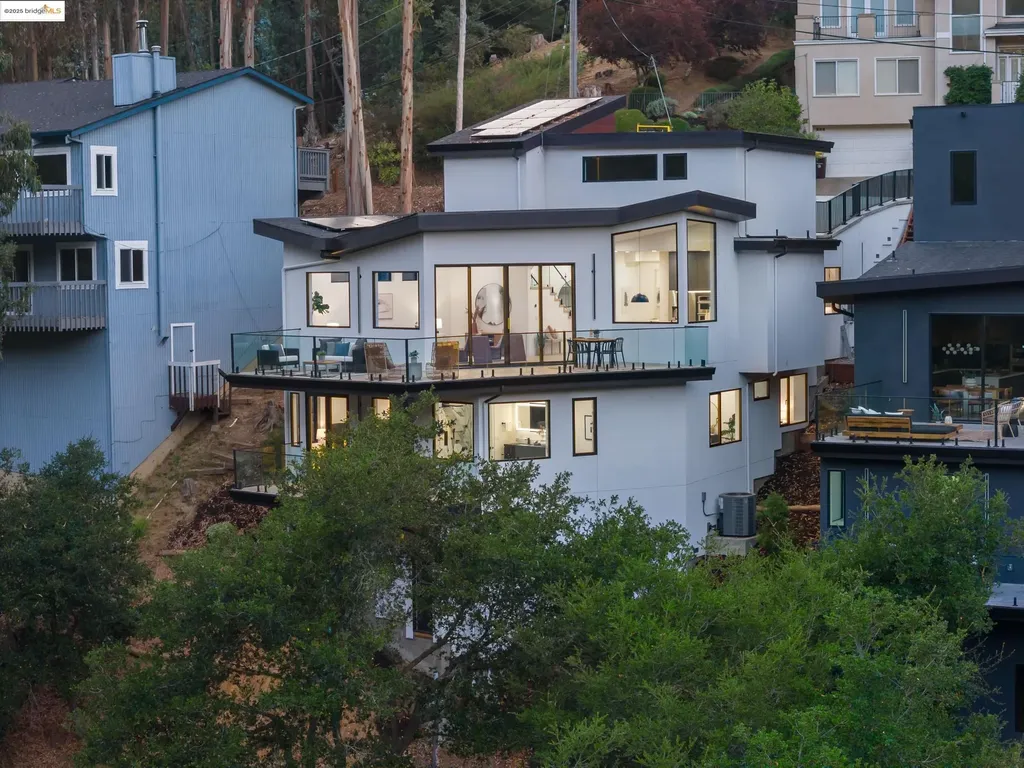 7260 Woodrow Drive Oakland CA 94611