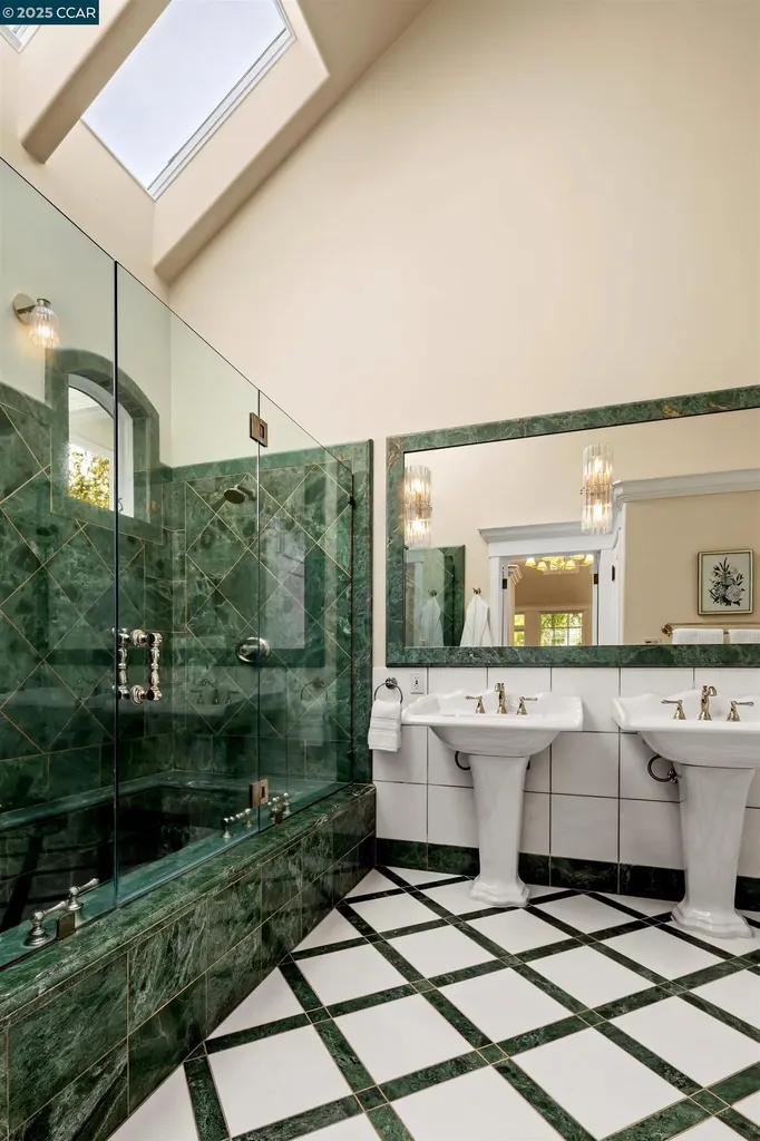 32 Vicente Road Berkeley CA 94705