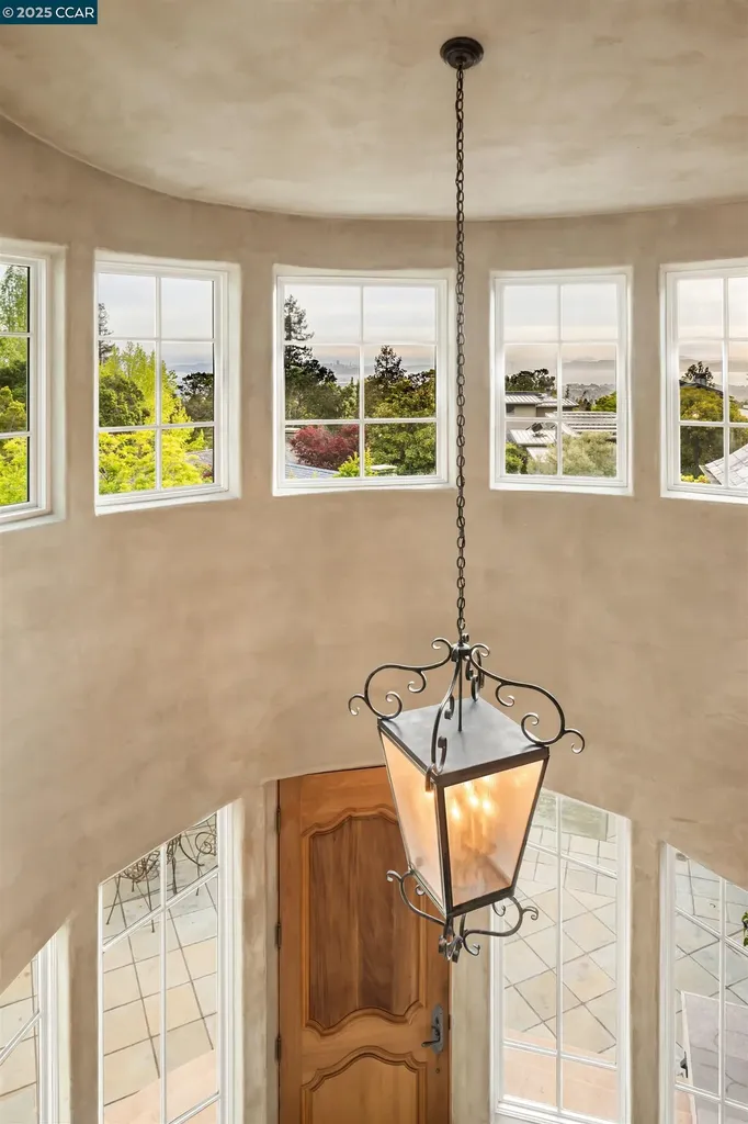 32 Vicente Road Berkeley CA 94705
