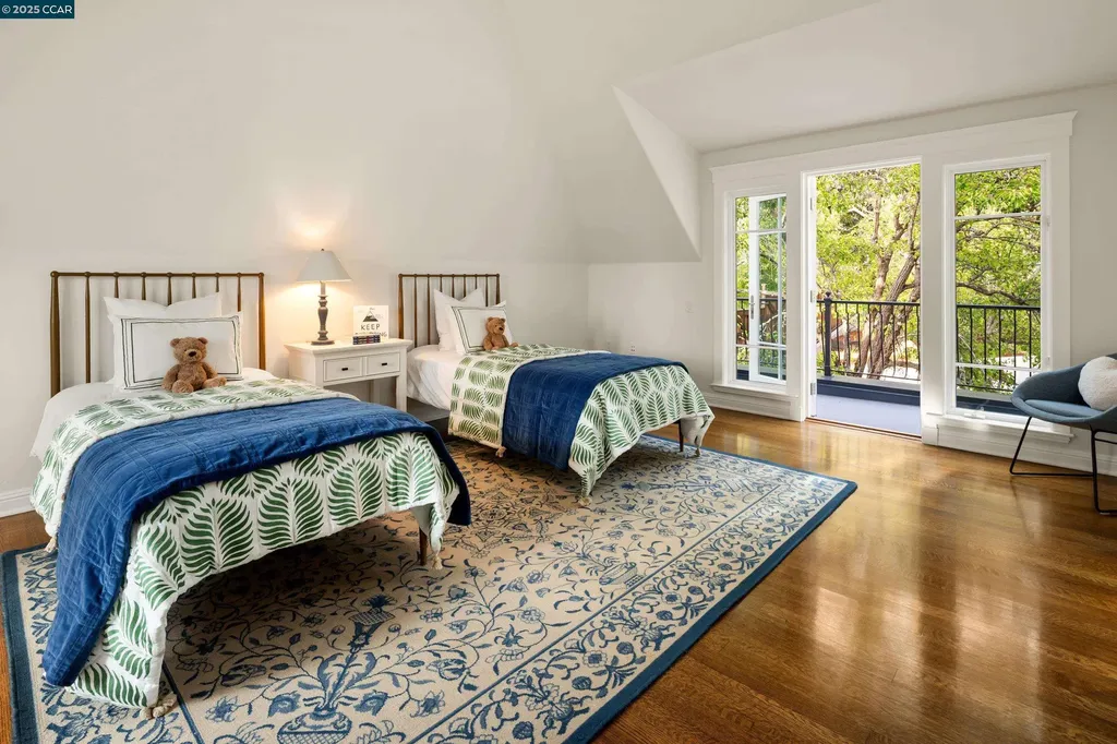32 Vicente Road Berkeley CA 94705