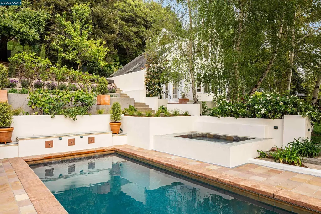 32 Vicente Road Berkeley CA 94705