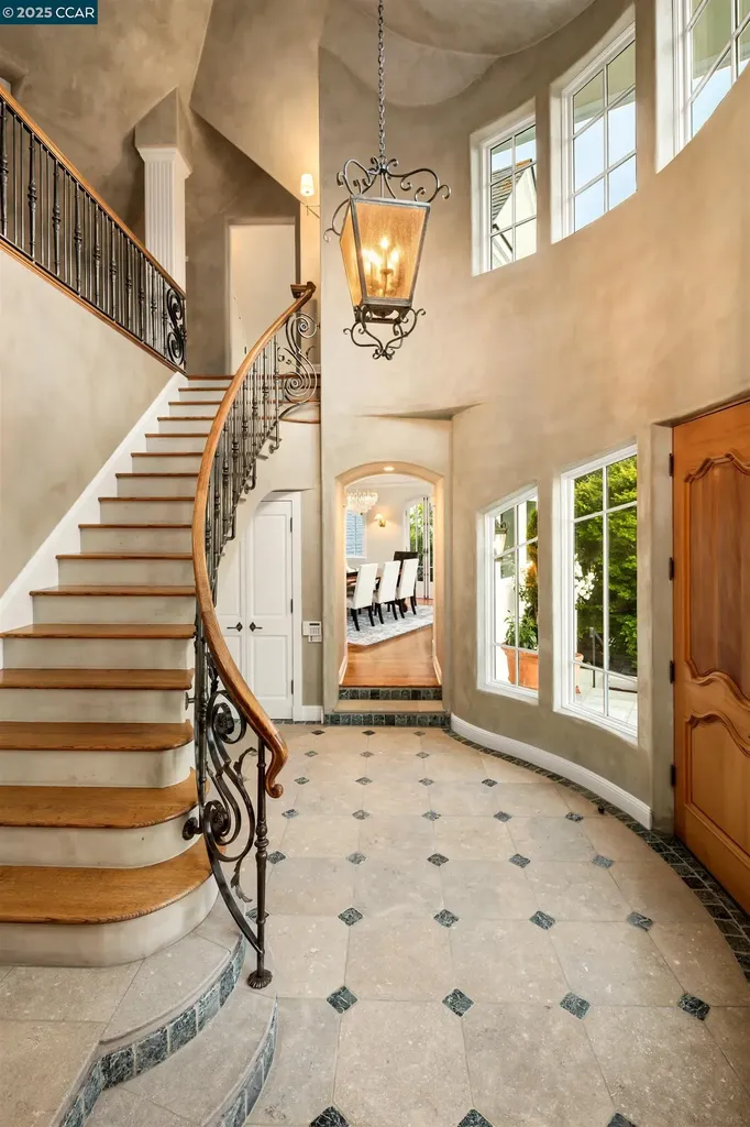 32 Vicente Road Berkeley CA 94705