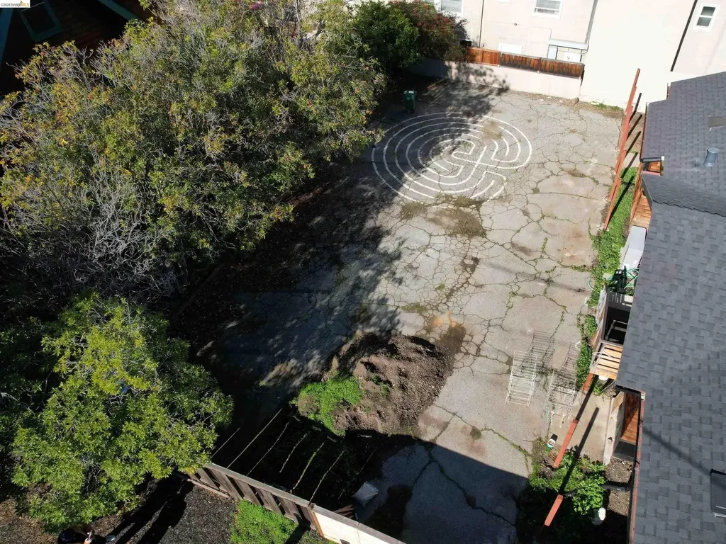 2477 Prince Street Berkeley CA 94705