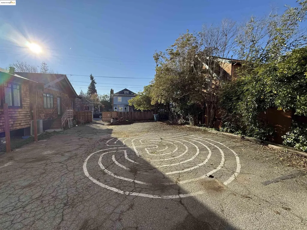 2477 Prince Street Berkeley CA 94705