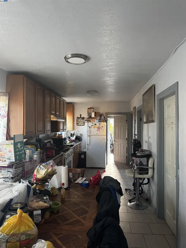 7341 Lockwood Street Oakland CA 94621