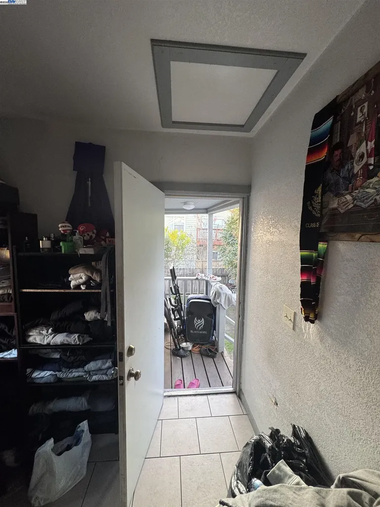 7341 Lockwood Street Oakland CA 94621