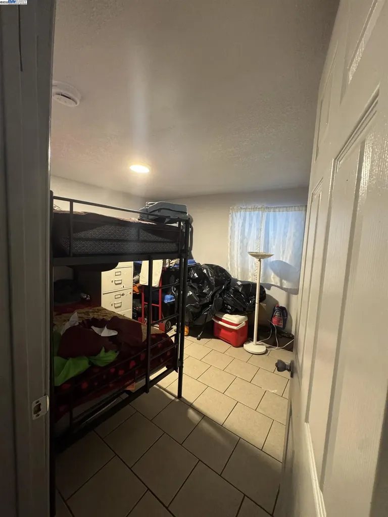 7341 Lockwood Street Oakland CA 94621